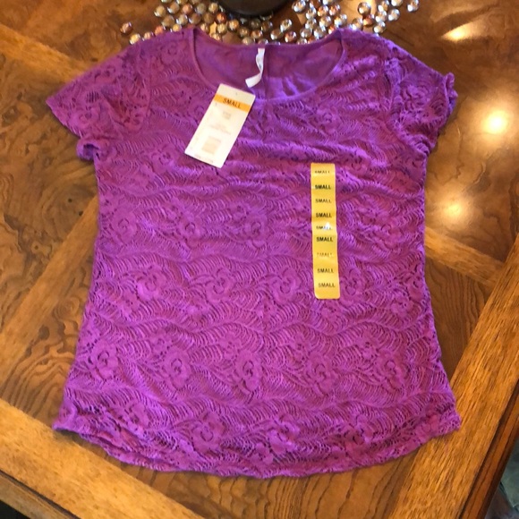 Leo Nicole Flower Lace Top. New with tags - Picture 8 of 8